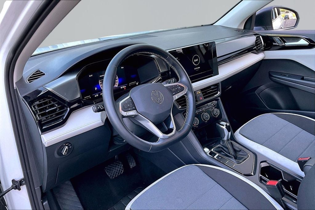 2025 Volkswagen Taos S