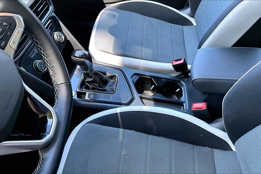 2025 Volkswagen Taos S