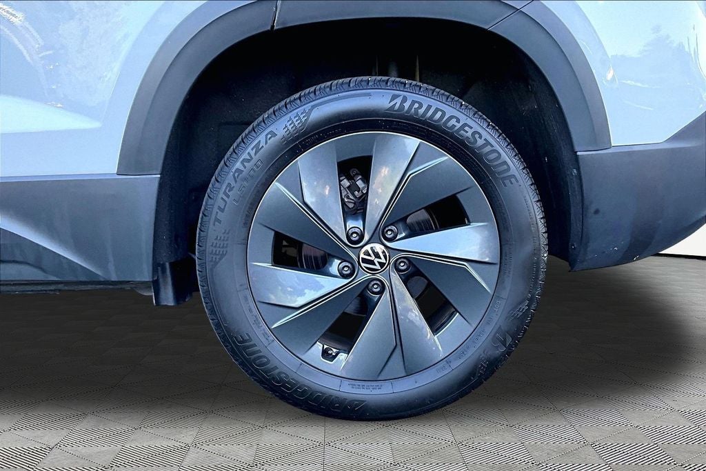 2025 Volkswagen Taos S