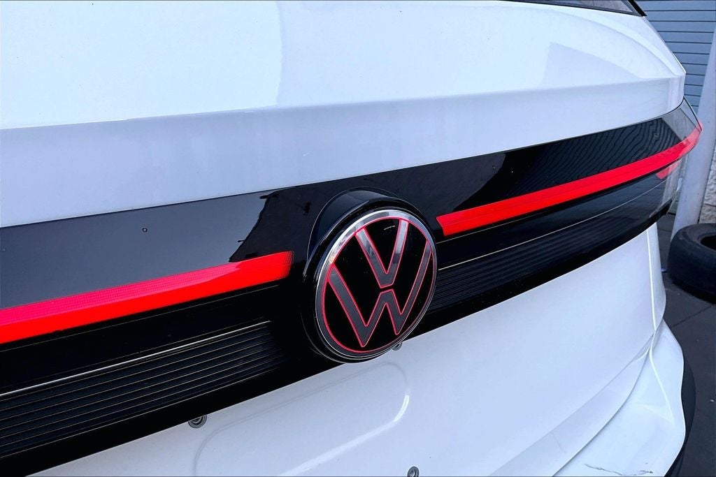 2025 Volkswagen Taos S