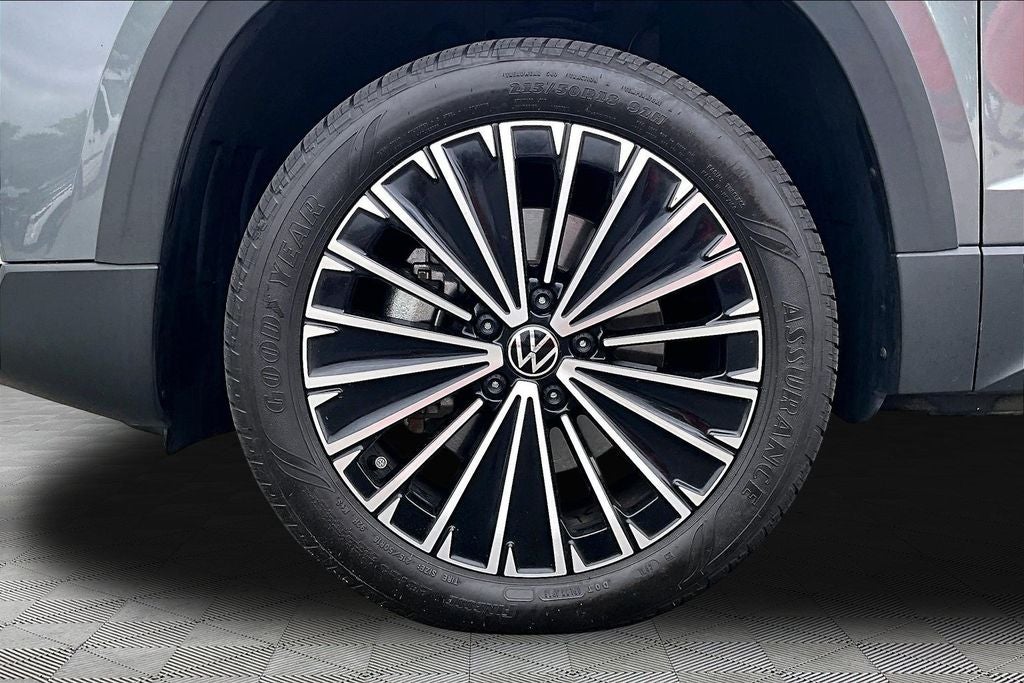 2025 Volkswagen Taos SE