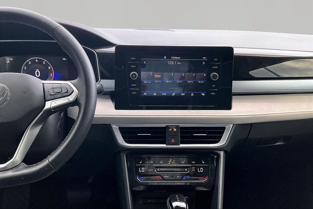 2025 Volkswagen Taos SE