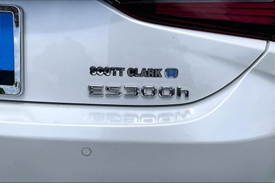 2025 Lexus ES ES 300h Luxury