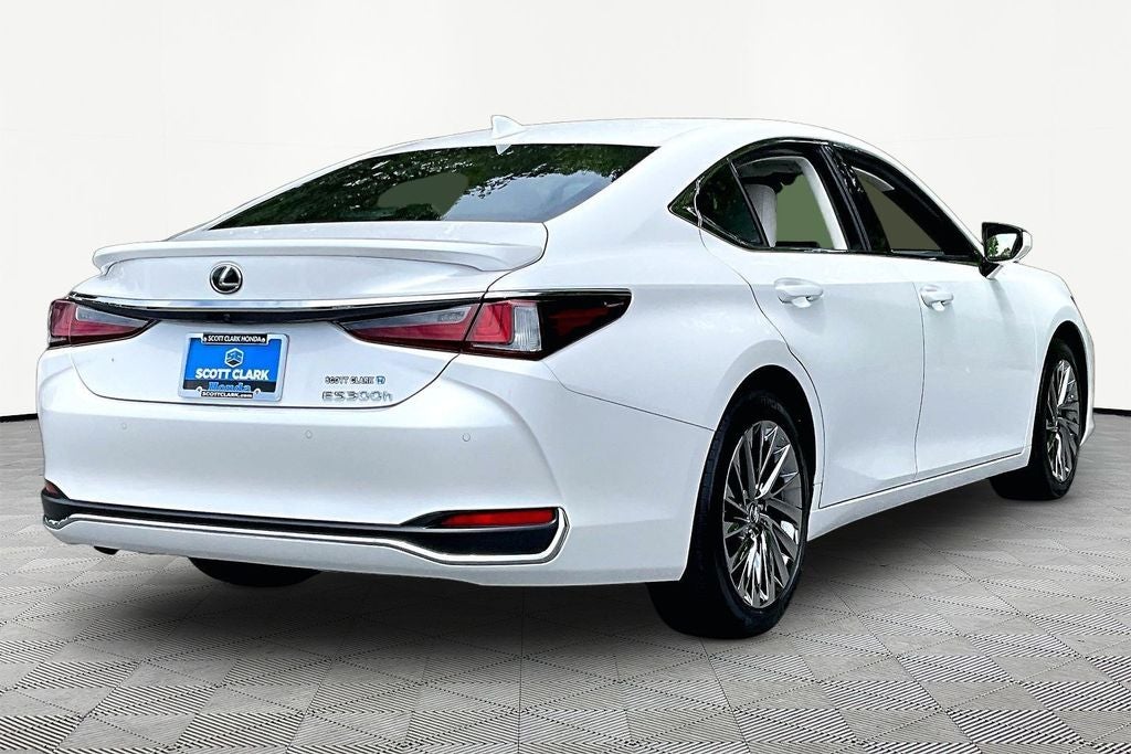 2025 Lexus ES ES 300h Luxury