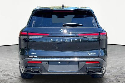 2023 INFINITI QX60 LUXE