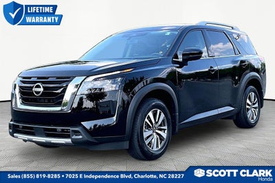 2025 Nissan Pathfinder SL
