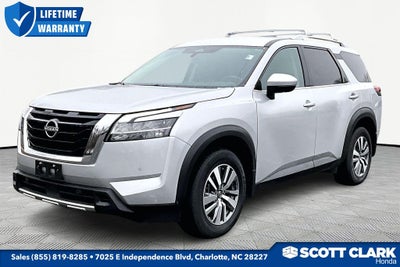 2023 Nissan Pathfinder SL