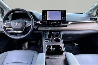 2024 Toyota Sienna XLE