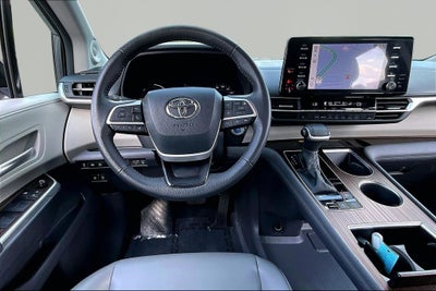 2024 Toyota Sienna XLE