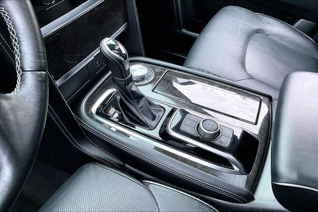 2024 INFINITI QX80 LUXE