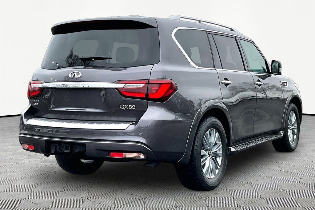 2024 INFINITI QX80 LUXE