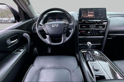 2024 INFINITI QX80 LUXE