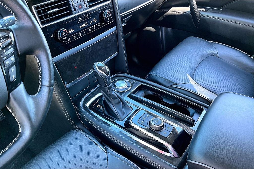 2024 INFINITI QX80 LUXE