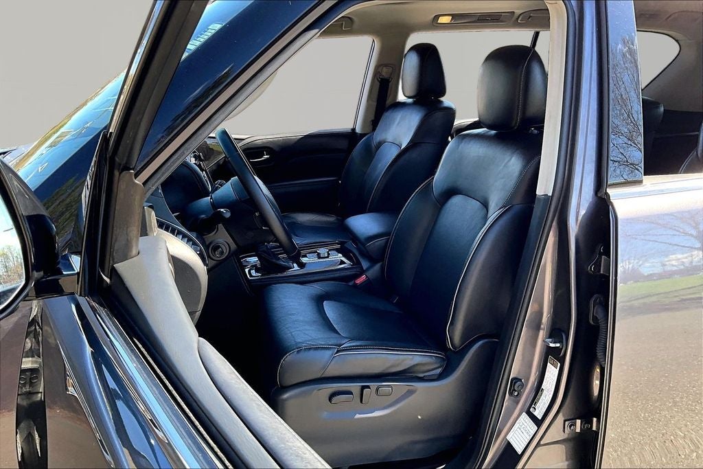 2024 INFINITI QX80 LUXE