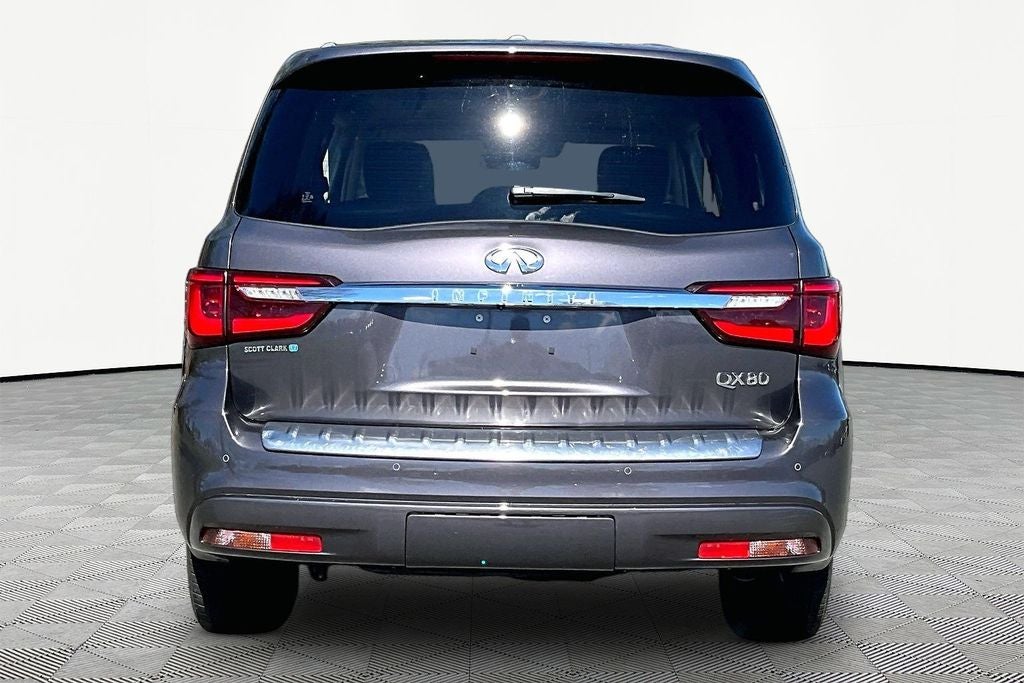 2024 INFINITI QX80 LUXE
