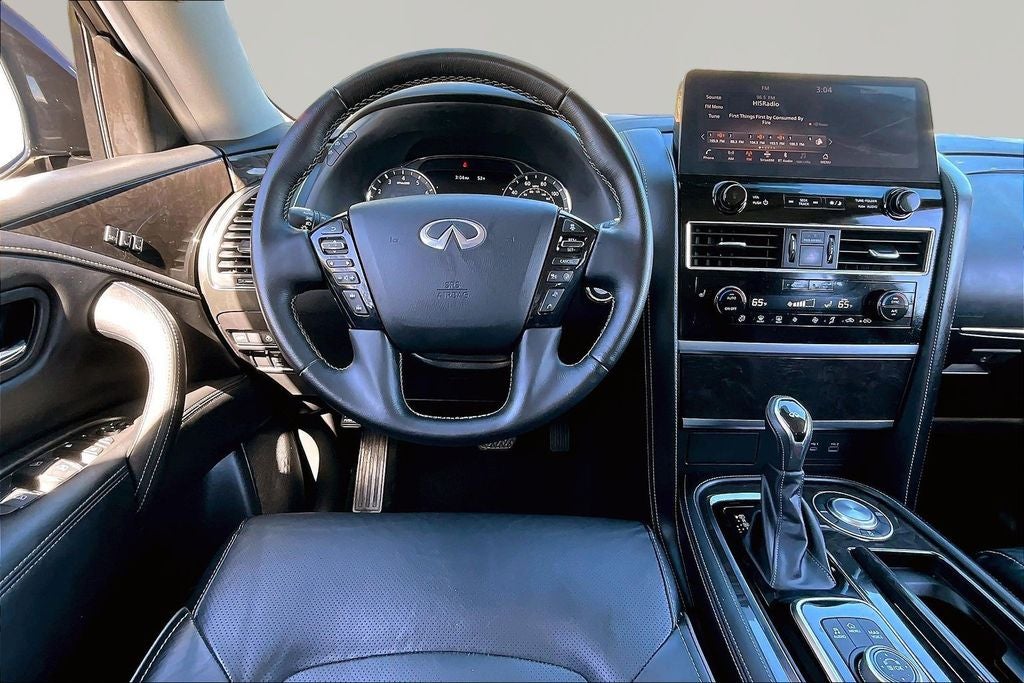 2024 INFINITI QX80 LUXE