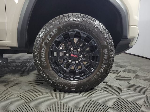 2026 GMC Canyon Elevation 4D Crew Cab