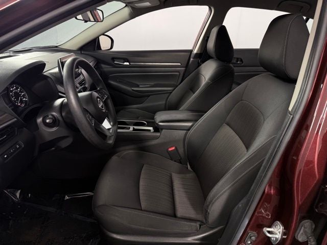 2024 Nissan Altima 2.5 SV 4D Sedan