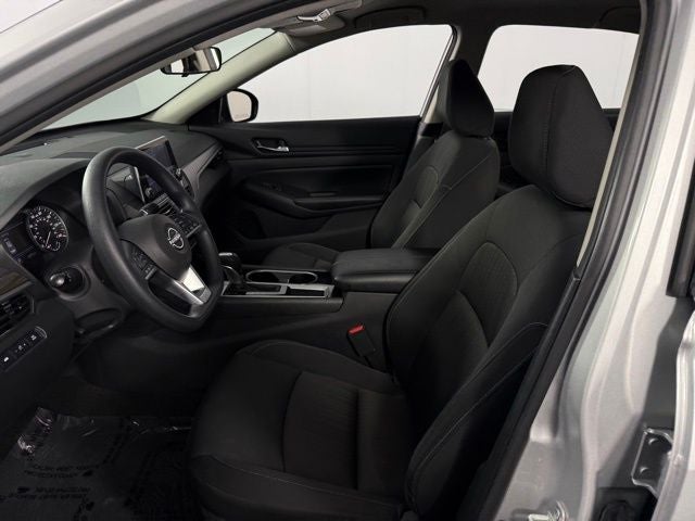 2024 Nissan Altima 2.5 SV 4D Sedan