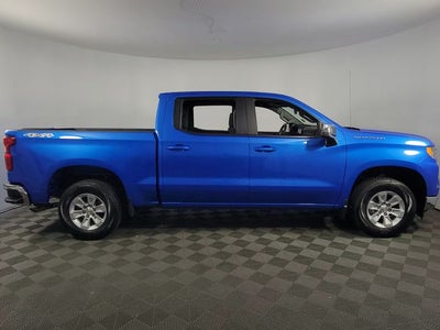2025 Chevrolet Silverado 1500 LT 4D Crew Cab