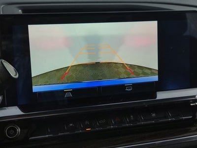 2025 Chevrolet Silverado 1500 LT 4D Crew Cab