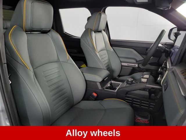 2025 Toyota Tacoma Hybrid Trailhunter 4D Crew Cab