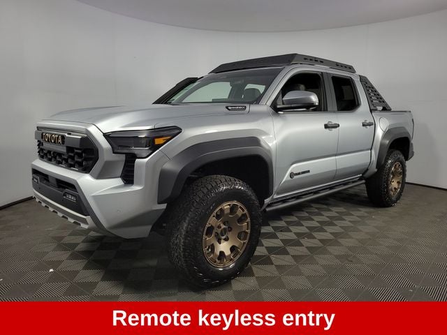 2025 Toyota Tacoma Hybrid Trailhunter 4D Crew Cab