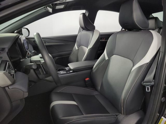 2025 Toyota Camry SE 4D Sedan