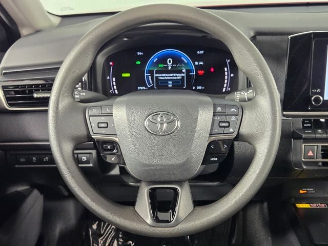 2025 Toyota Camry LE 4D Sedan