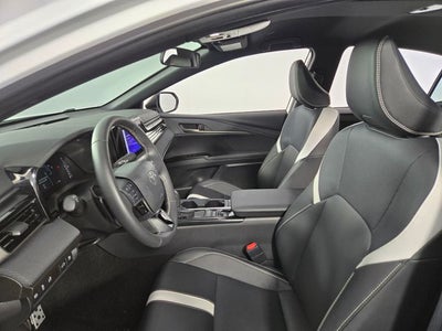 2025 Toyota Camry SE 4D Sedan