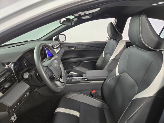 2025 Toyota Camry SE 4D Sedan