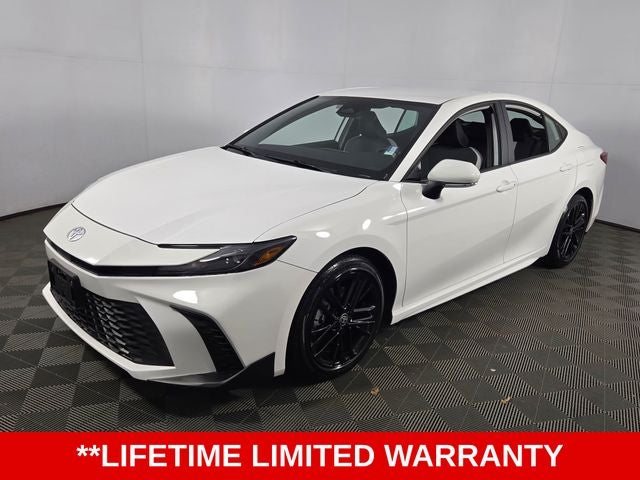 2025 Toyota Camry SE 4D Sedan
