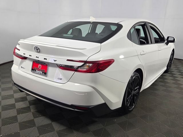 2025 Toyota Camry SE 4D Sedan
