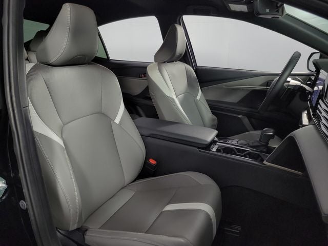 2025 Toyota Camry SE 4D Sedan