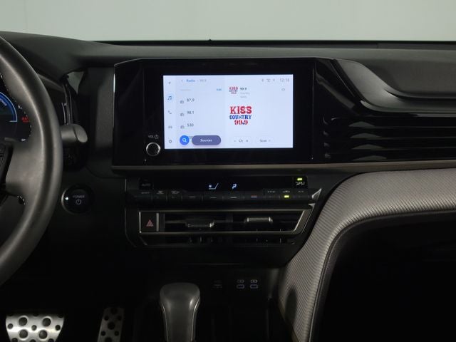 2025 Toyota Camry SE 4D Sedan