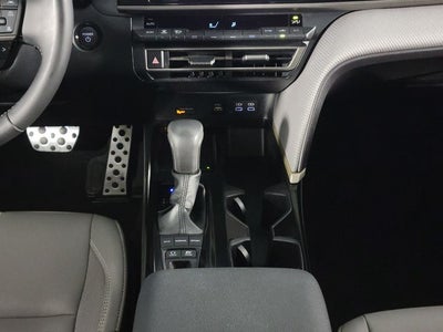 2025 Toyota Camry SE 4D Sedan