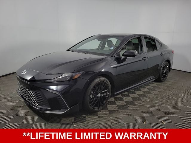 2025 Toyota Camry SE 4D Sedan