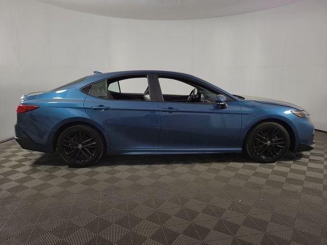 2025 Toyota Camry SE 4D Sedan