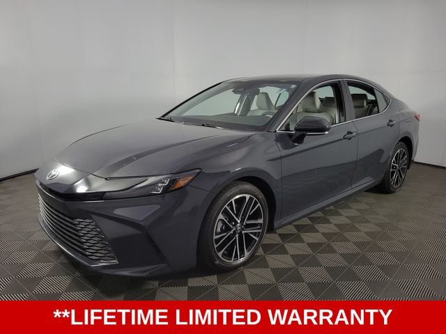 2025 Toyota Camry XLE 4D Sedan