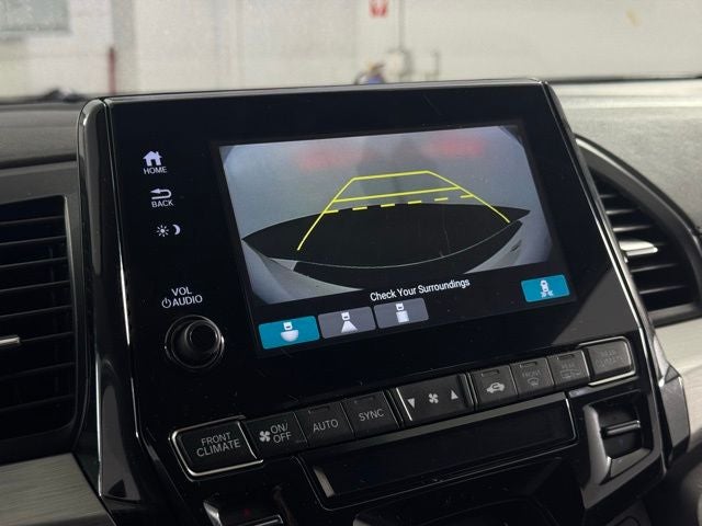 2019 Honda Odyssey HANDICAP VAN w/Navigation and Rear Entertainment System