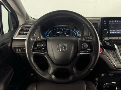 2019 Honda Odyssey HANDICAP VAN w/Navigation and Rear Entertainment System
