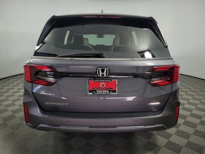 2025 Honda Odyssey Touring 4D Passenger Van