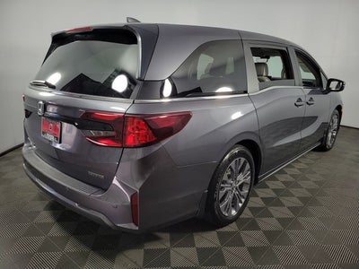 2025 Honda Odyssey Touring 4D Passenger Van