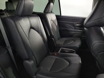 2025 Toyota Grand Highlander XLE 4D Sport Utility