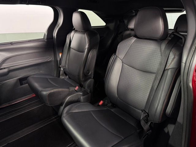 2021 Toyota Sienna XSE 7 Passenger