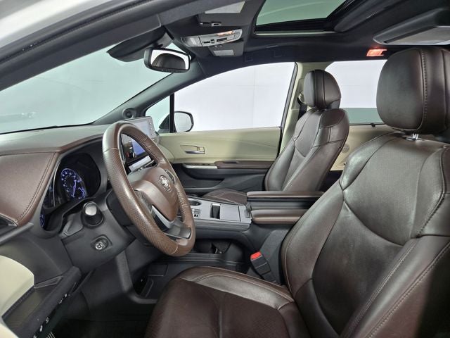 2023 Toyota Sienna Platinum 7 Passenger