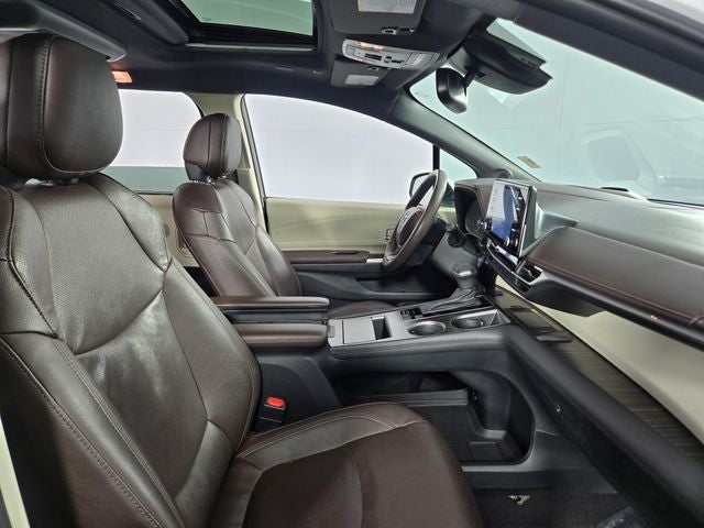 2023 Toyota Sienna Platinum 7 Passenger