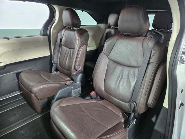 2023 Toyota Sienna Platinum 7 Passenger