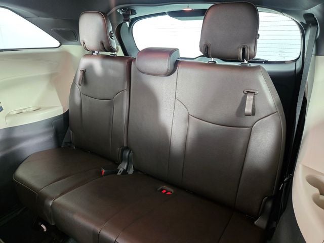 2023 Toyota Sienna Platinum 7 Passenger