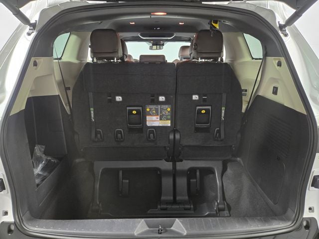 2023 Toyota Sienna Platinum 7 Passenger